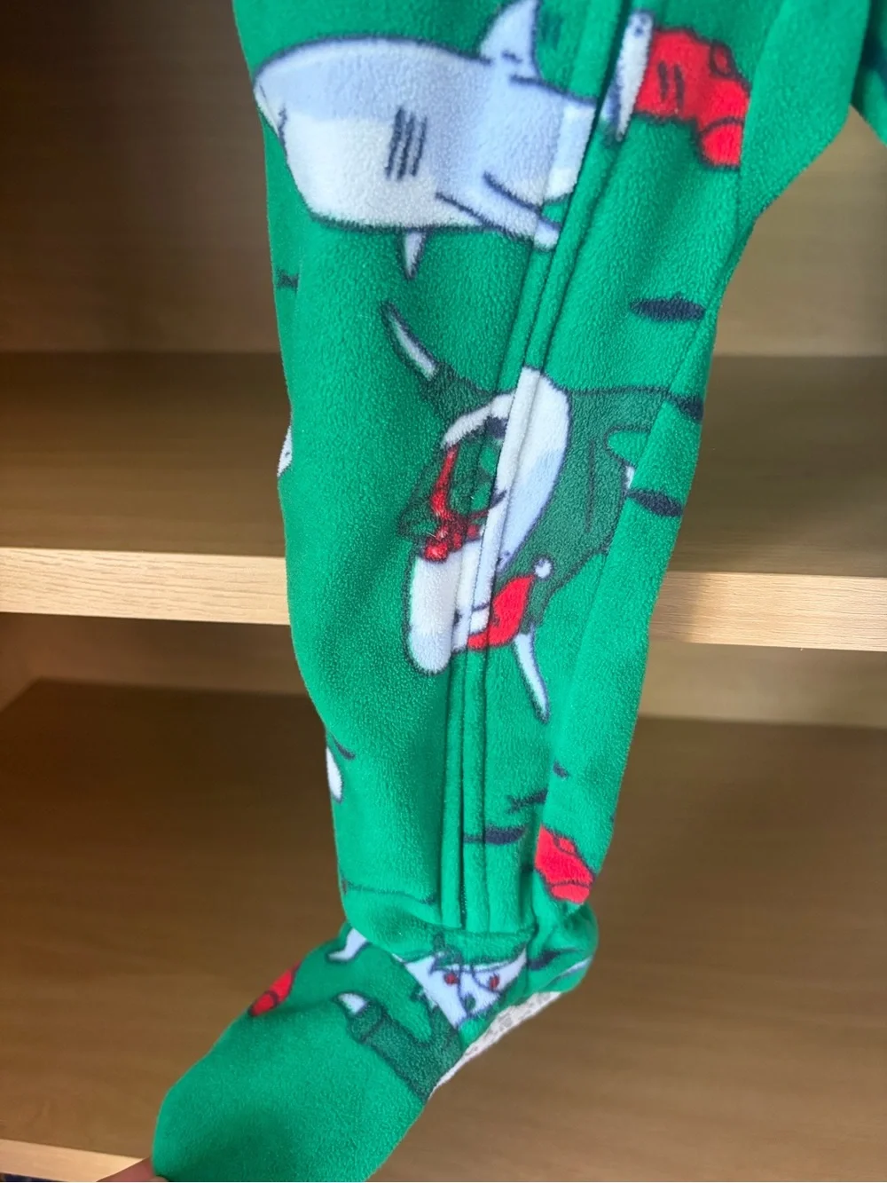 ✨$6✨Carter’s Santa Shark 1-Piece Pajamas | 24m